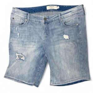 TORRID DENIM‎ DISTRESSED BERMUDA SHORTS